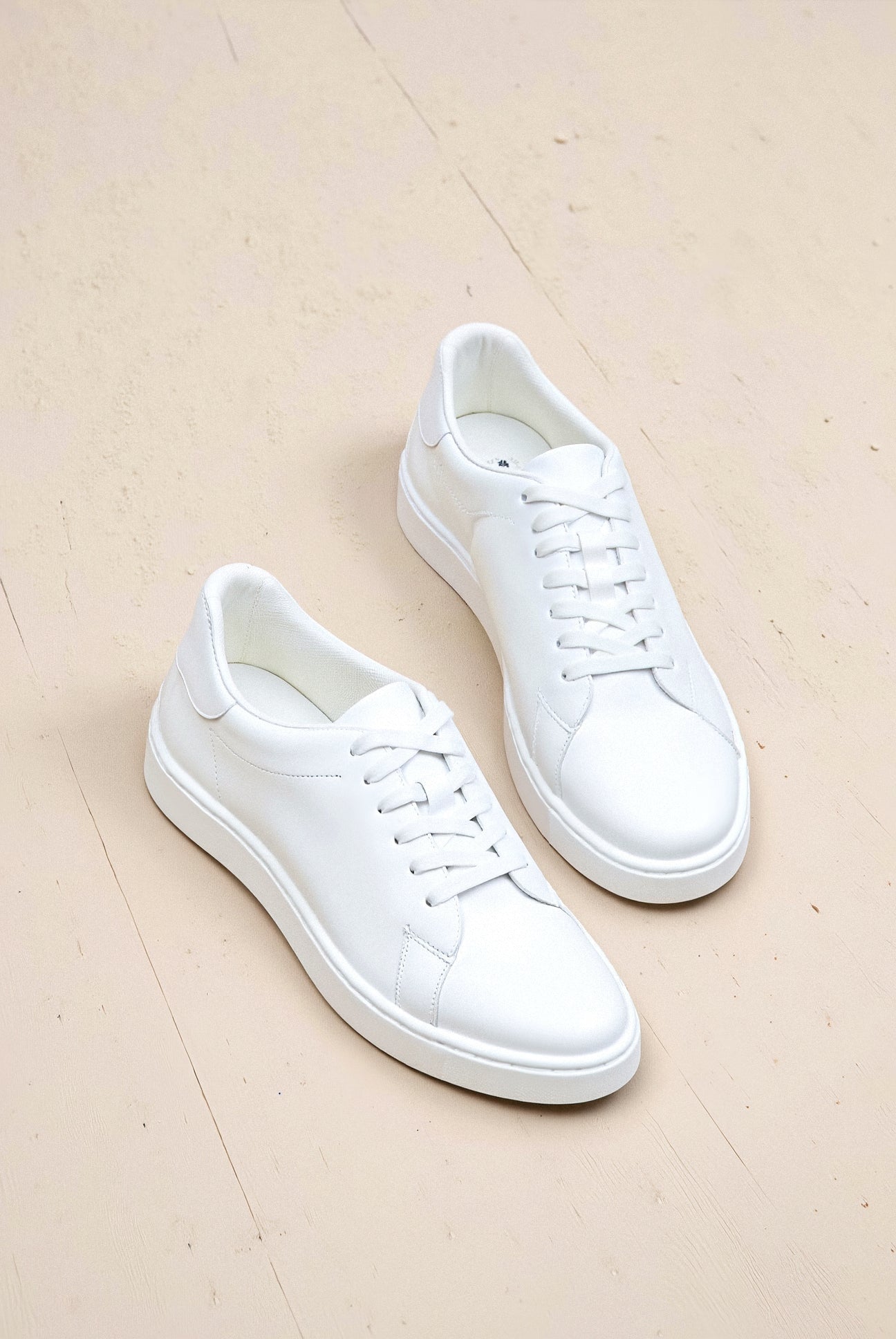 NOBA Classic Sneaker